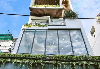 Khám phá mẫu nhà 5x20m độc đáo: Trệt, lửng, 3 lầu, sân thượng tối ưu không gian