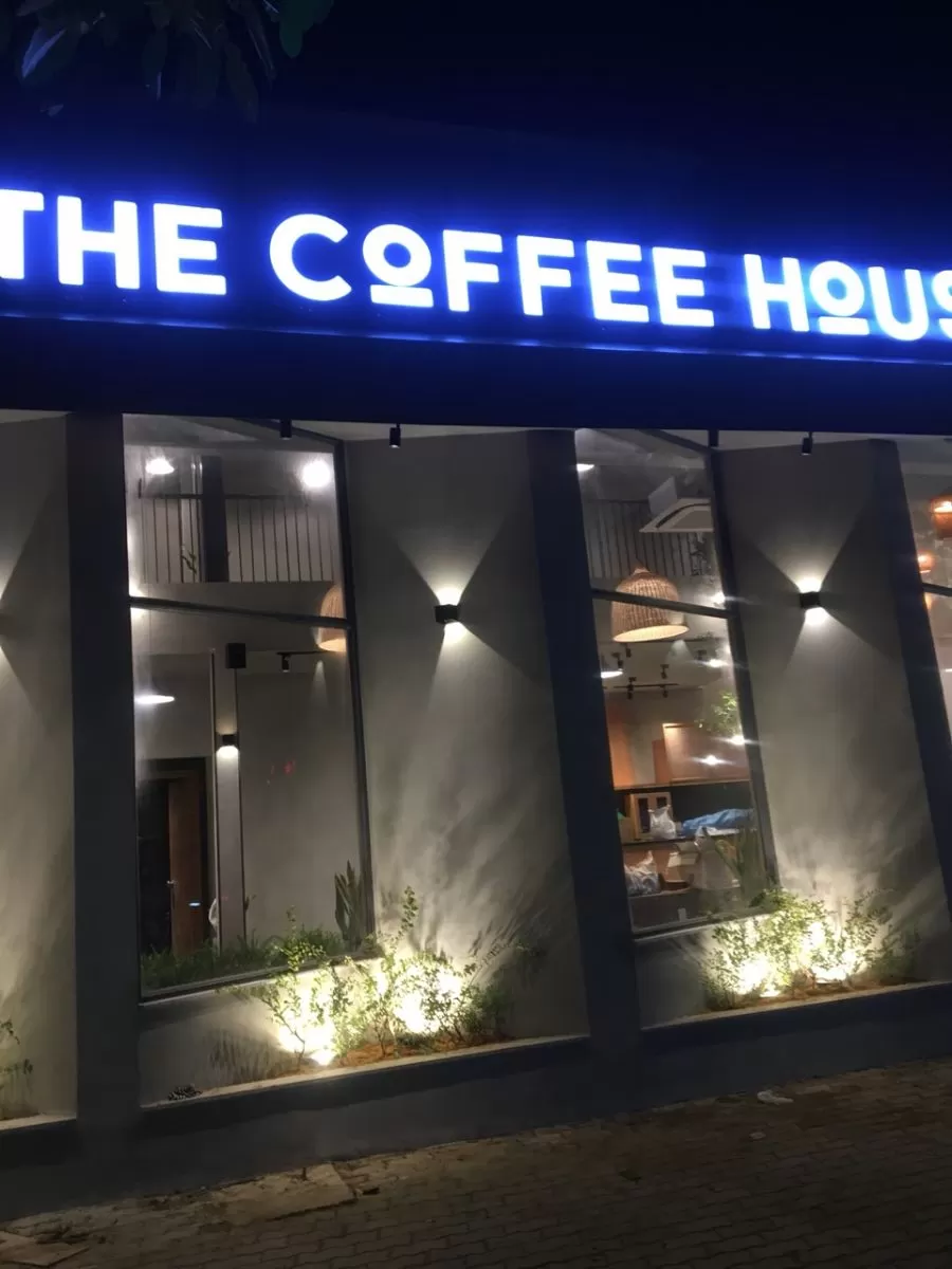 Thi Công Xây Dựng Quán Cafe The Coffee House 490 Nguyễn Thị Thập