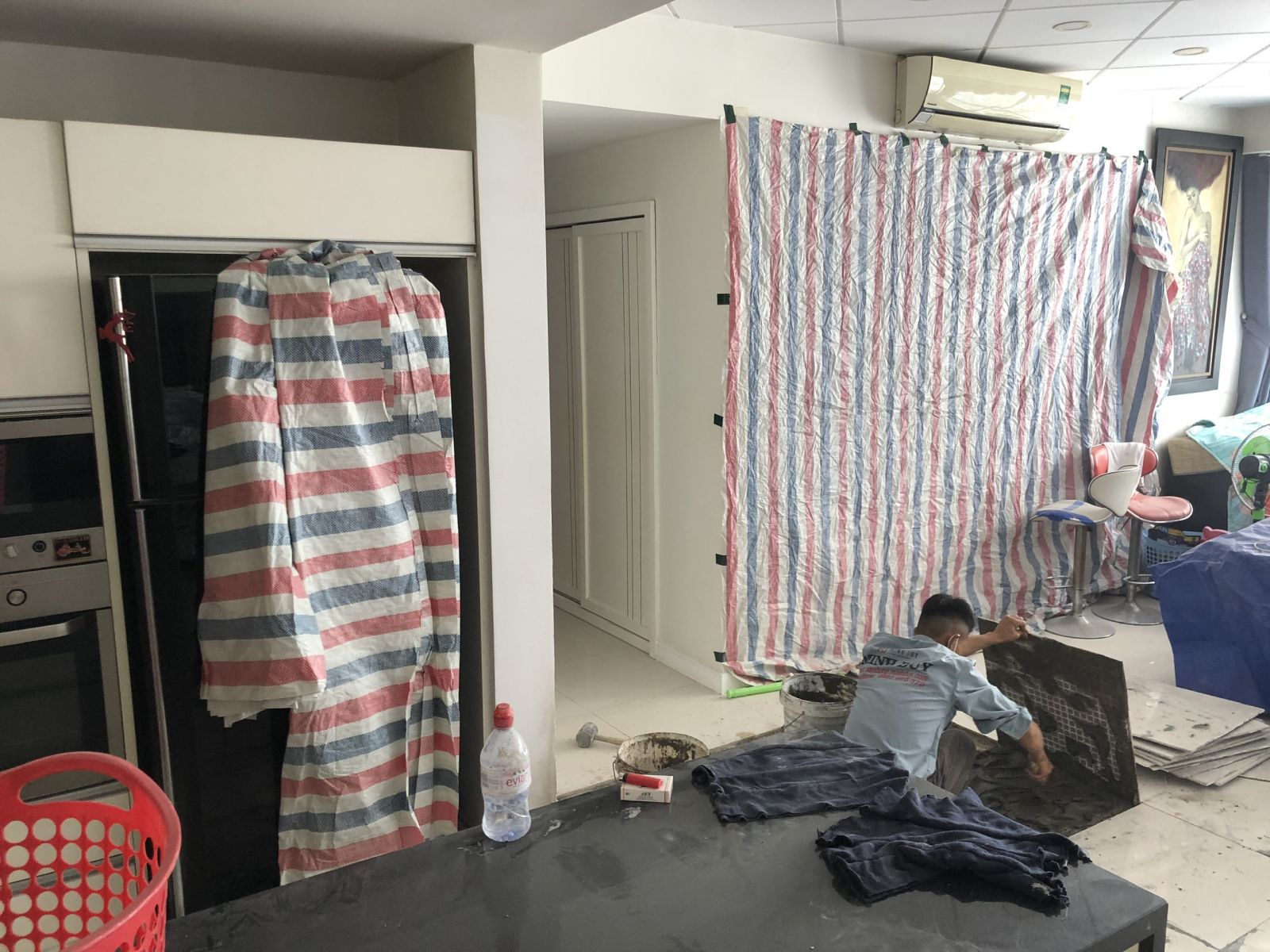 Thi công dọn dẹp vệ sinh căn hộ chung cư Sunrise Riverside Novaland