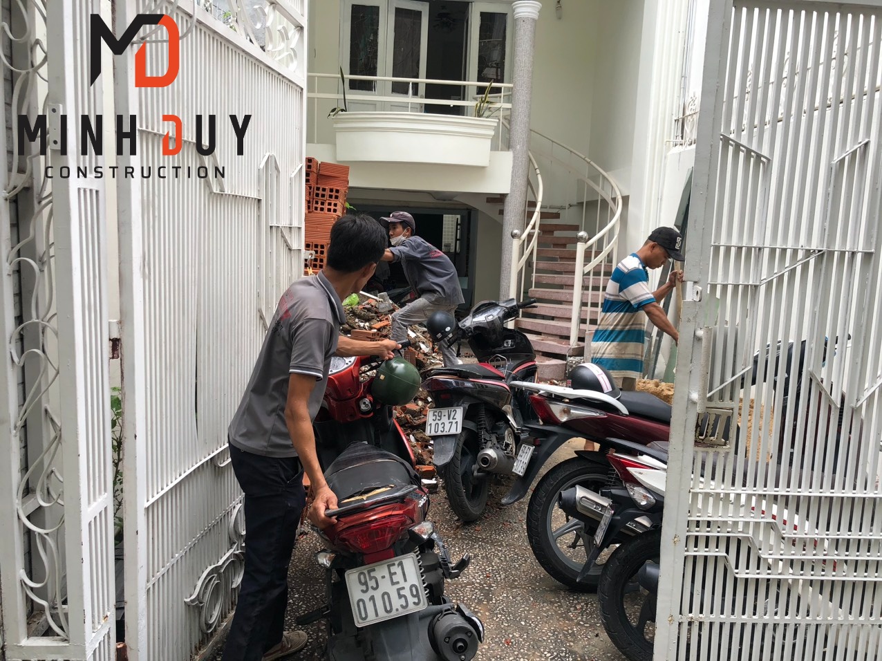 Thi công đập phá hiện trạng cũ nhà Quận Tân Bình - Xây Dựng Minh Duy