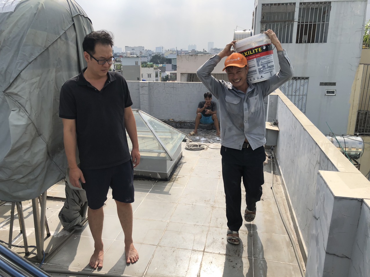 Thi công gia cố kết cấu và xây tô tường mới