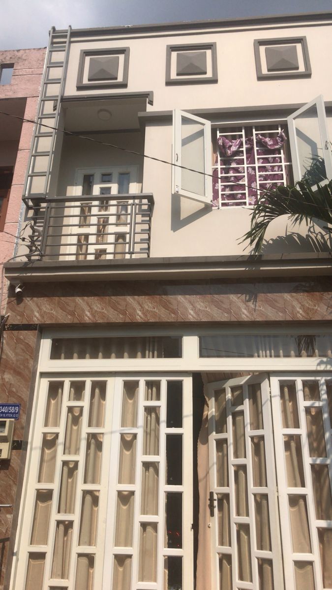 Ngôi nhà cấp 4 cũ sau khi cải tạo thành 2 tầng