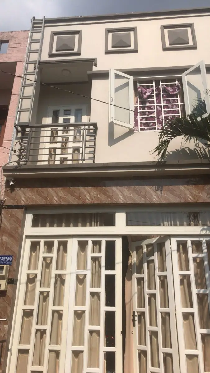 Ngôi nhà cấp 4 cũ sau khi cải tạo thành 2 tầng