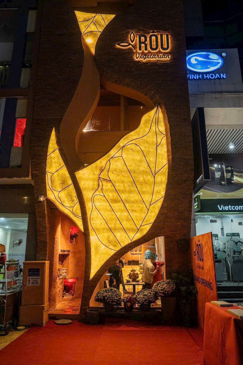 Hình ảnh cải tạo nhà phố 3 tầng tại Quận 1 sau khi hoàn thành