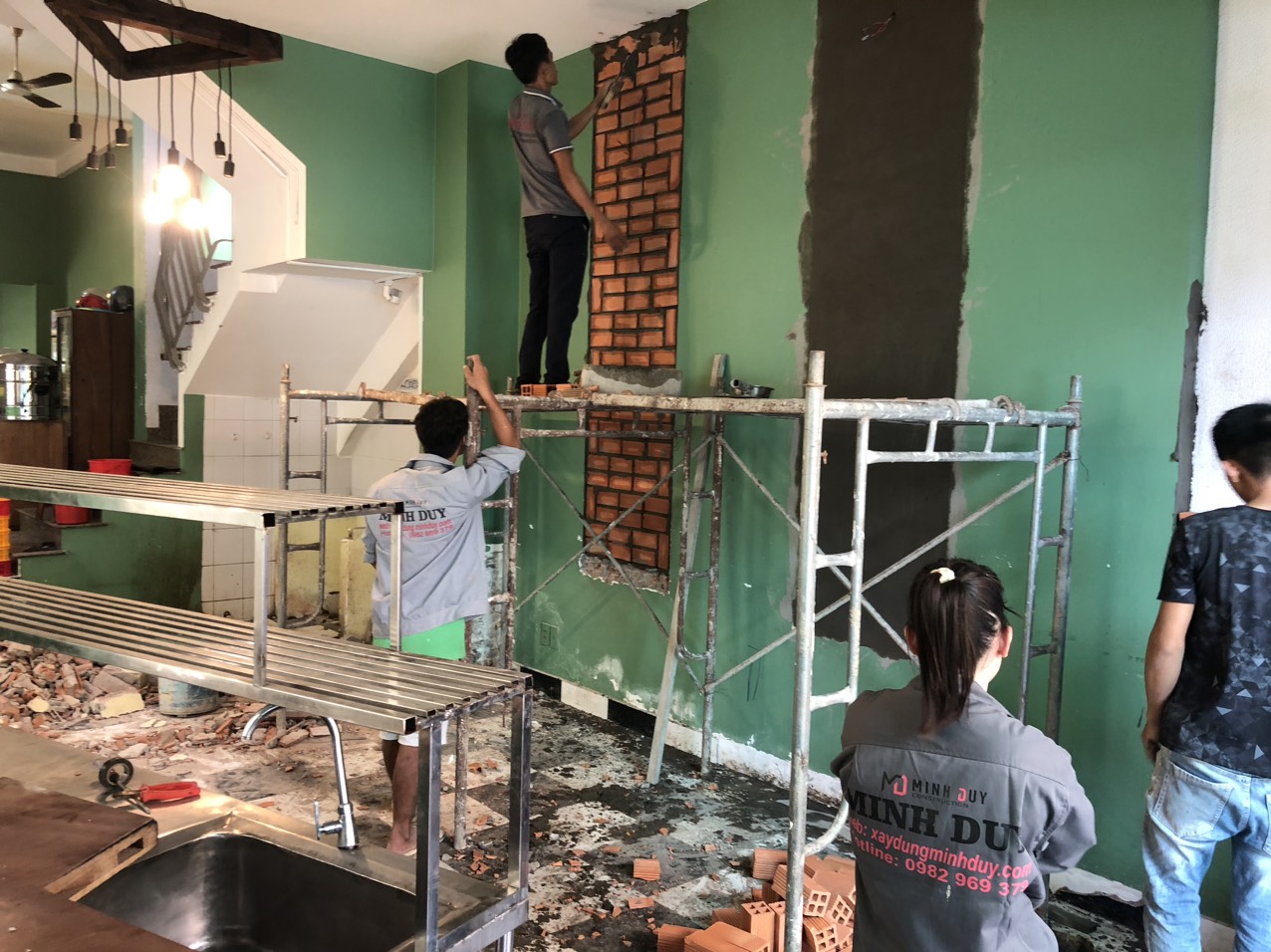 Sai lầm 1: Không tìm hiểu kỹ về nhà thầu