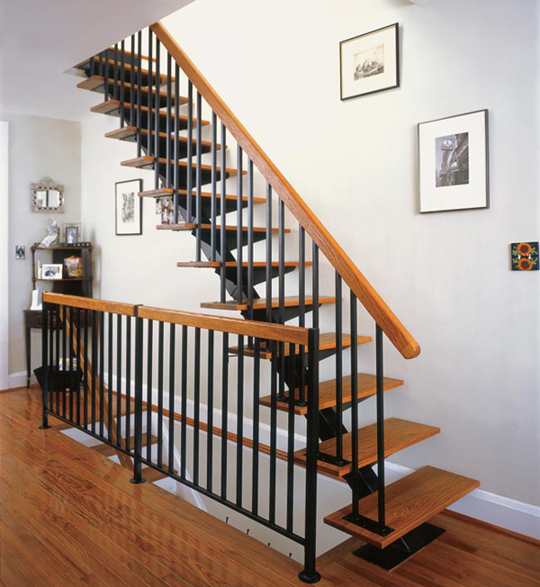 Mẫu cầu thang sắt đẹp - www.xaydungminhduy.com