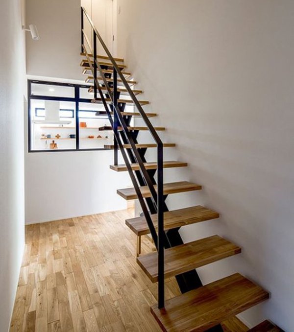 Mẫu cầu thang sắt đẹp - www.xaydungminhduy.com