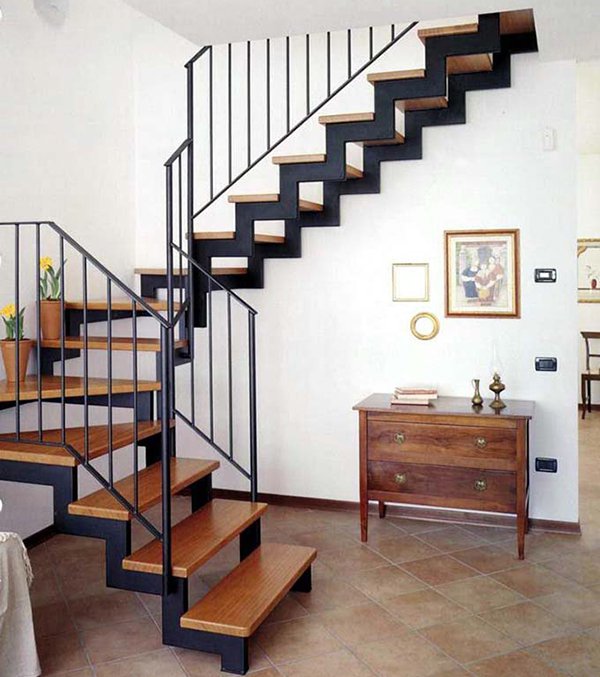 Mẫu cầu thang sắt đẹp - www.xaydungminhduy.com