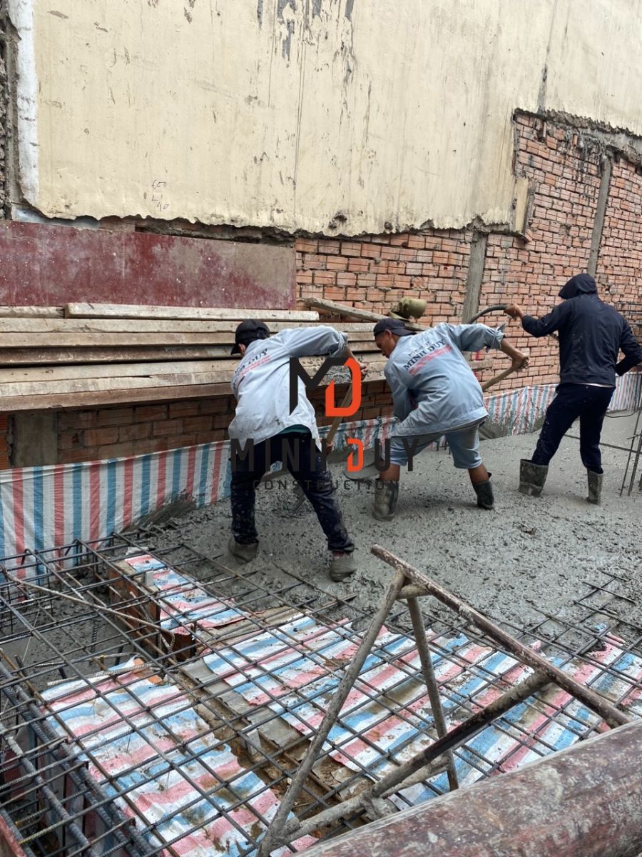 Giai đoạn thi công phần móng băng nhằm đảm bảo sự vững chắc của công trình