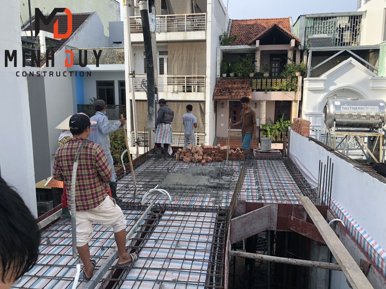 Giai đoạn thi công kết cấu bê tông cốt thép sàn 1 - Xây Dựng Minh Duy