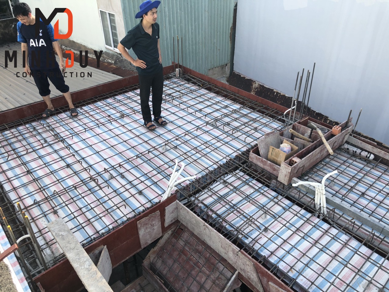 Chủ nhà trực tiếp đến công trình nghiệm thu công tác đổ bê tông - Xây Dựng Minh Duy