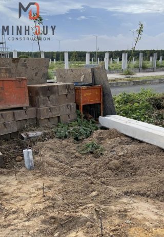 hinh-thi-cong-ep-coc-xay-nha-2-tang-long-thanh-dong-nai.jpg